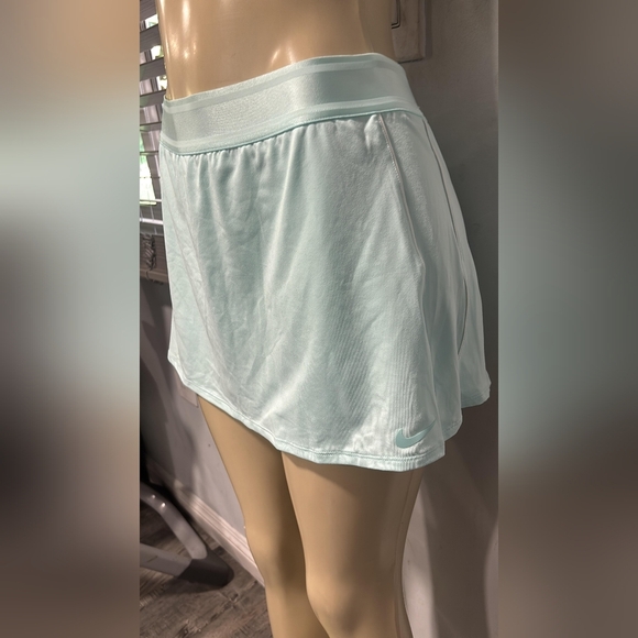 Nike Dri-FIT Light Blue Skirt - Picture 4 of 8